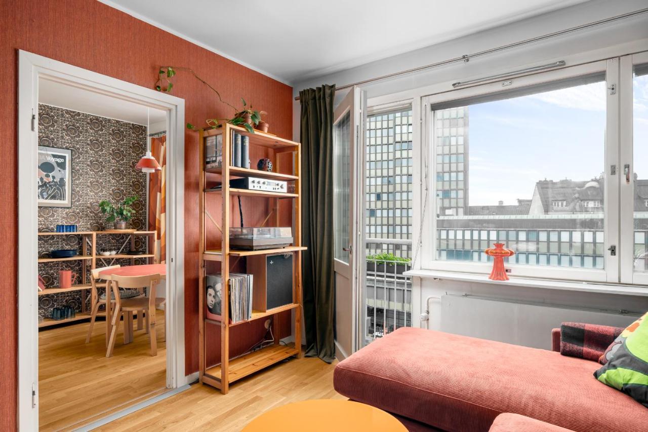 Апартаменты Wehost Spacious Traveller'S Hq Above Metro @Vilhonvuorenkuja 16 Хельсинки Экстерьер фото