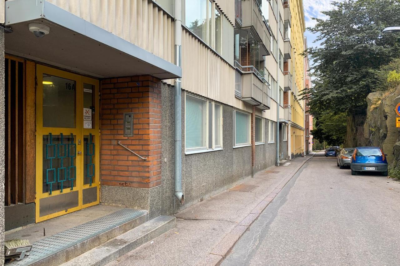 Апартаменты Wehost Spacious Traveller'S Hq Above Metro @Vilhonvuorenkuja 16 Хельсинки Экстерьер фото