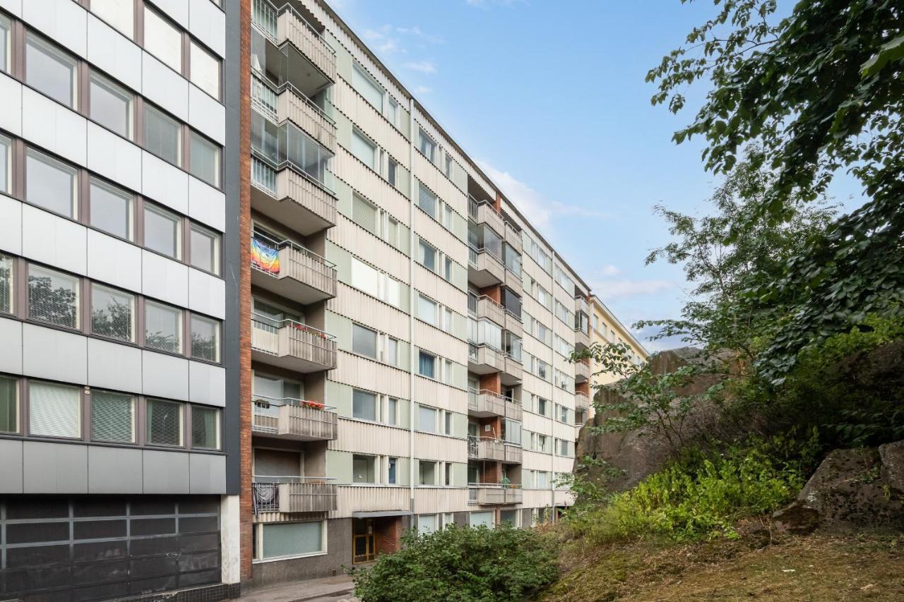 Апартаменты Wehost Spacious Traveller'S Hq Above Metro @Vilhonvuorenkuja 16 Хельсинки Экстерьер фото